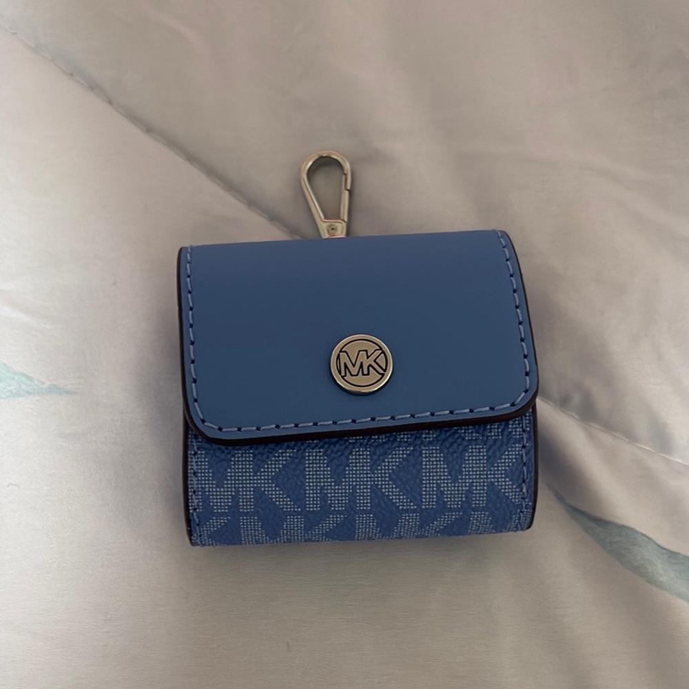 Michael Kors Blue Airpods 4 and Pro Case